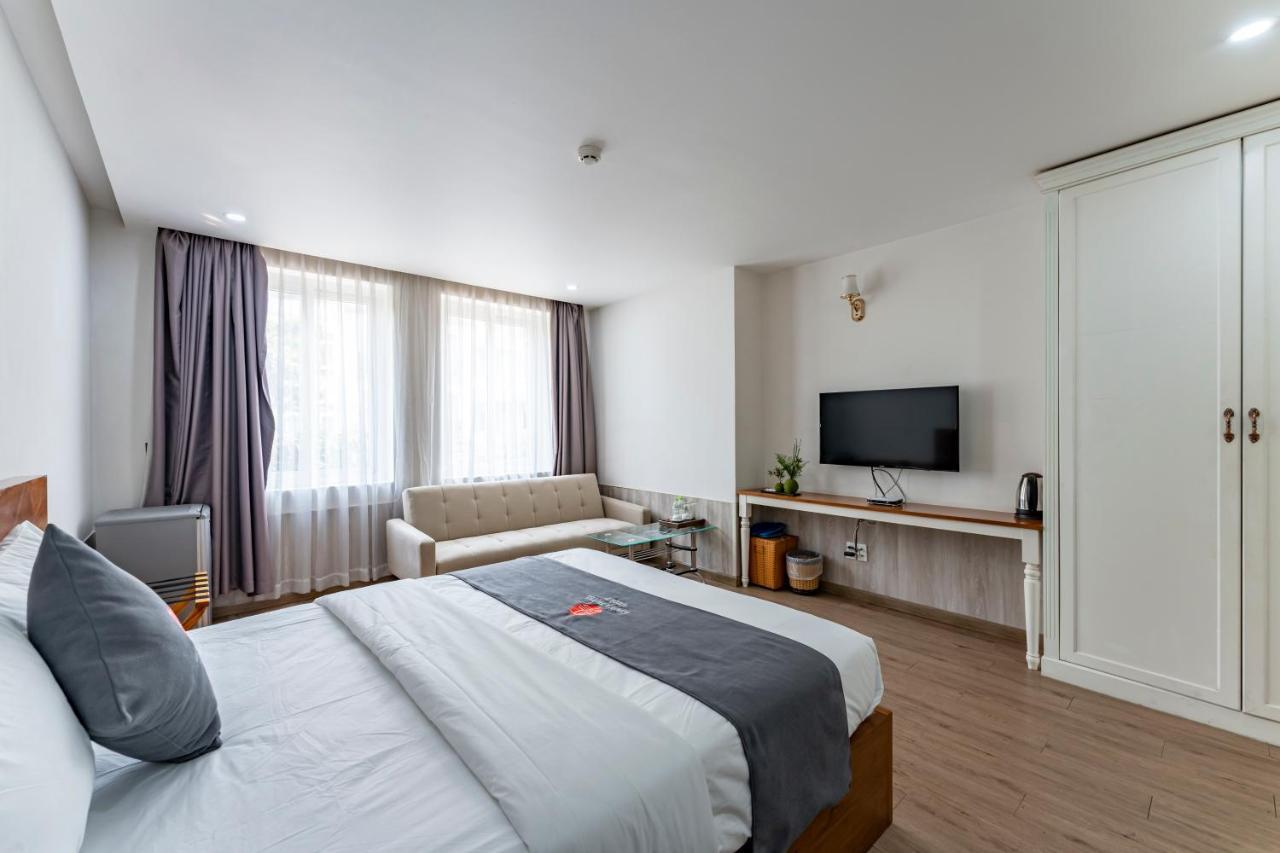 Edoya Hotel Phu My Hung Хошимин Екстериор снимка