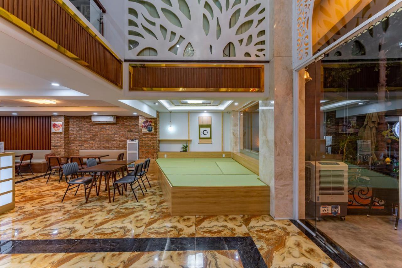 Edoya Hotel Phu My Hung Хошимин Екстериор снимка