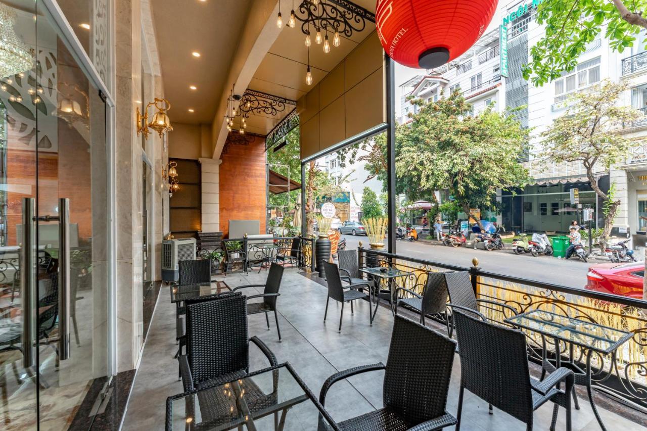 Edoya Hotel Phu My Hung Хошимин Екстериор снимка