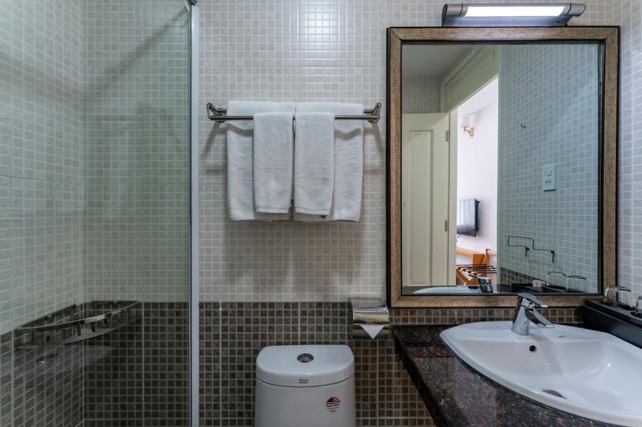 Edoya Hotel Phu My Hung Хошимин Екстериор снимка