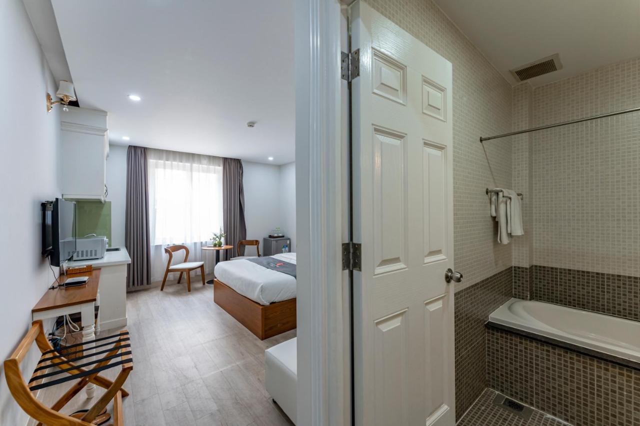 Edoya Hotel Phu My Hung Хошимин Екстериор снимка