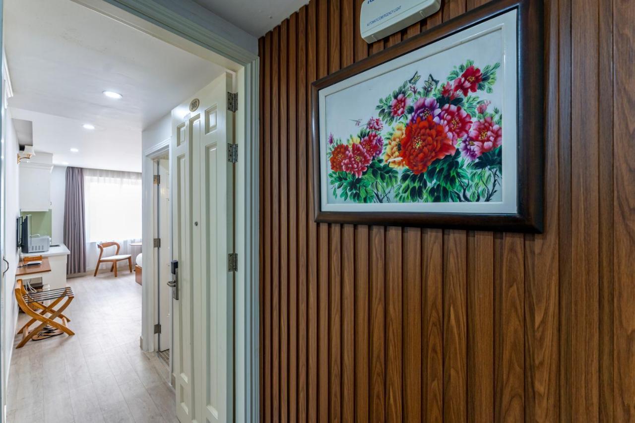 Edoya Hotel Phu My Hung Хошимин Екстериор снимка